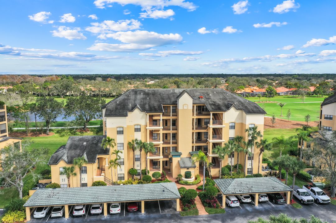 220 Vintage Cir #B101, Naples, FL 34119