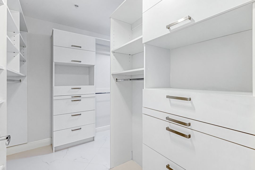 337 Vintage Bay Dr #D28, Marco Island, FL 34145