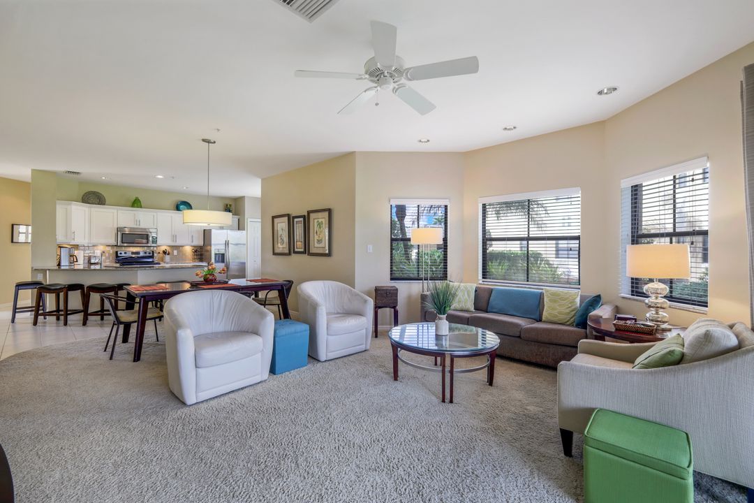 220 Vintage Cir #B101, Naples, FL 34119