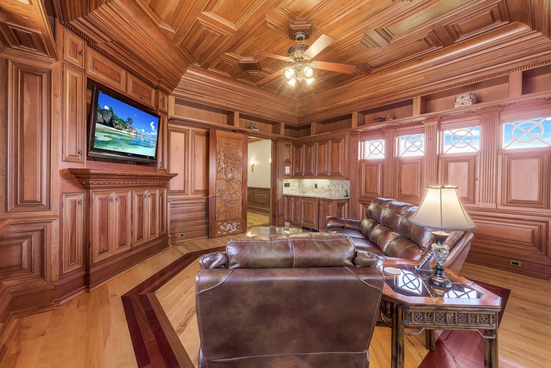 1532 Hermitage Ln, Cape Coral, FL 33914