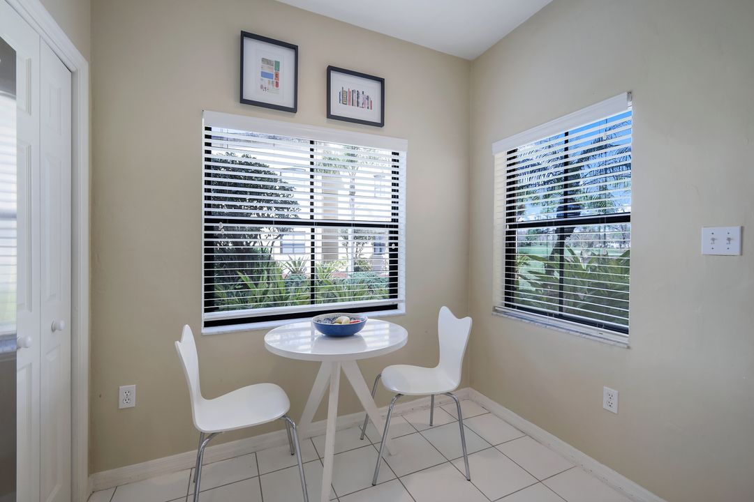 220 Vintage Cir #B101, Naples, FL 34119