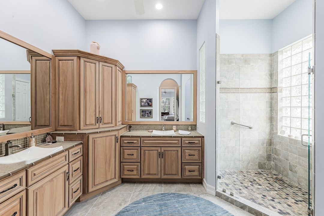 3629 Olde Cottage Ln, Bonita Springs, FL 34134