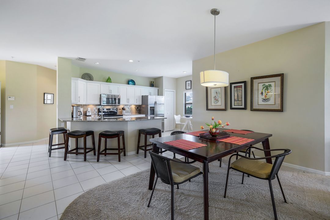 220 Vintage Cir #B101, Naples, FL 34119