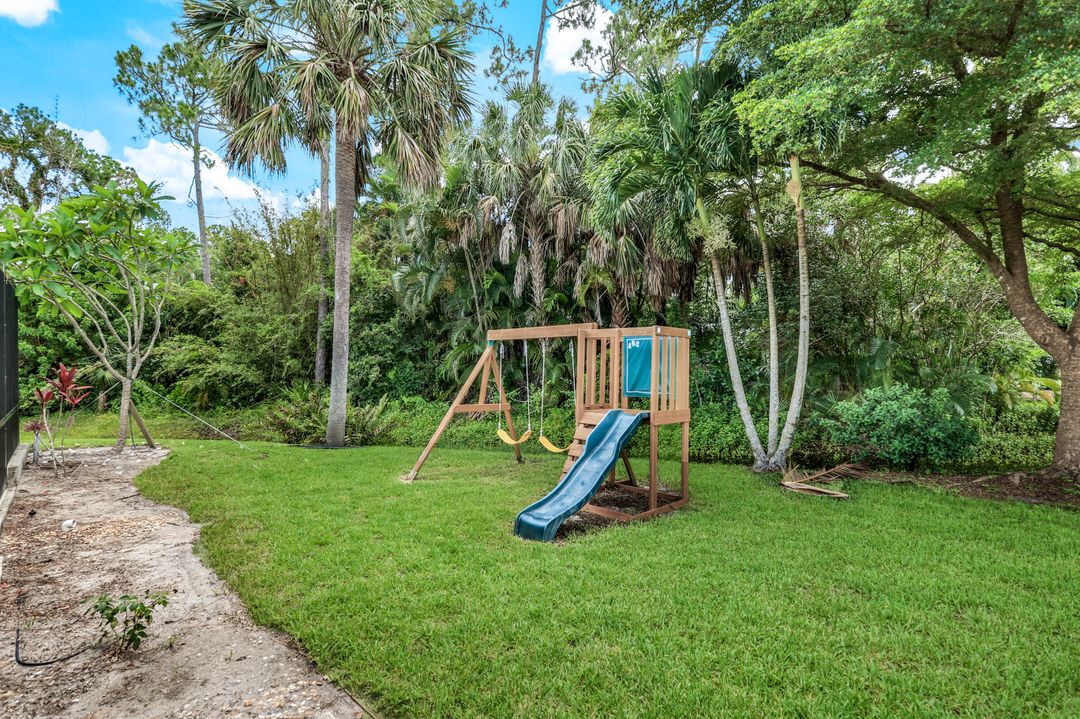 124 Heritage Way, Naples, FL 34110