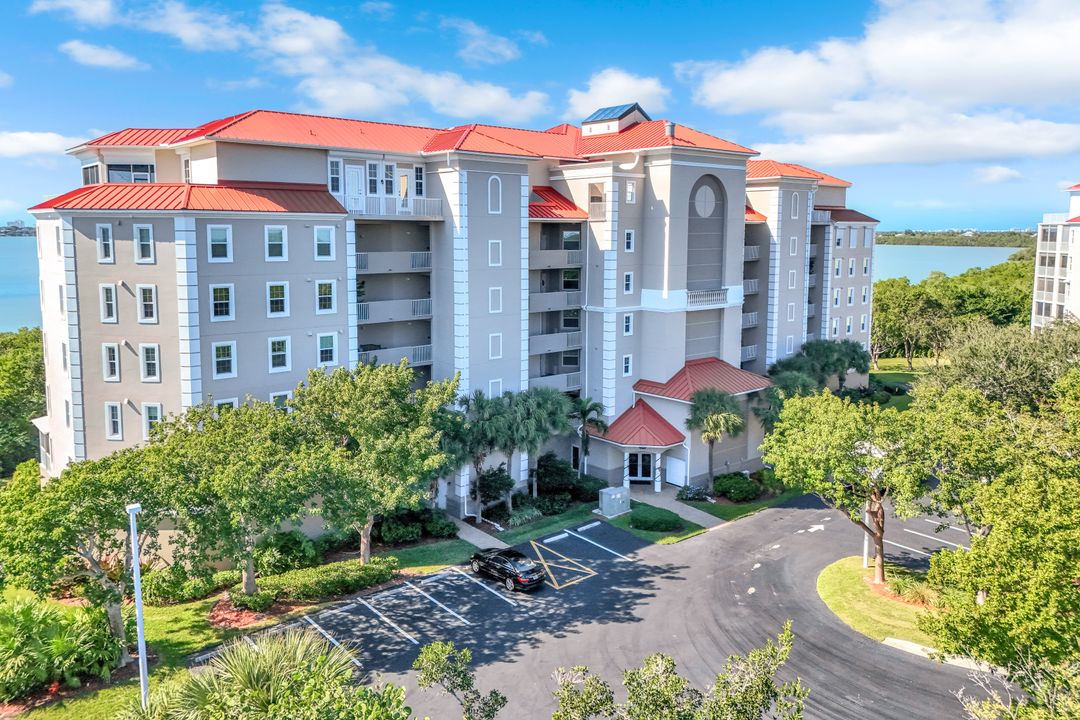 337 Vintage Bay Dr #D28, Marco Island, FL 34145