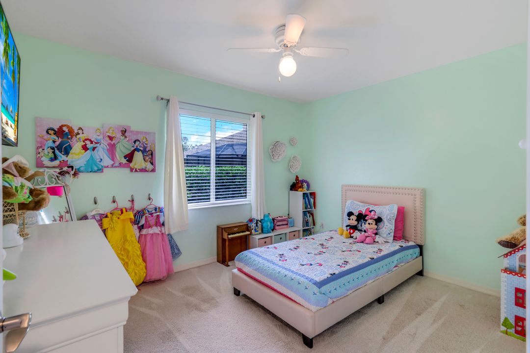 124 Heritage Way, Naples, FL 34110