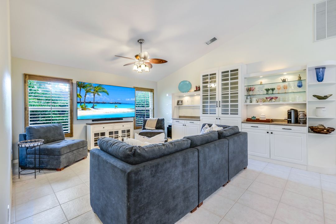 124 Heritage Way, Naples, FL 34110