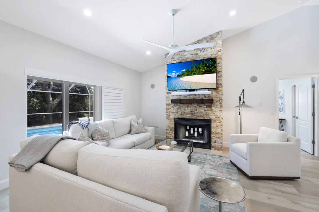 1507 Vintage Ln, Naples, FL 34104