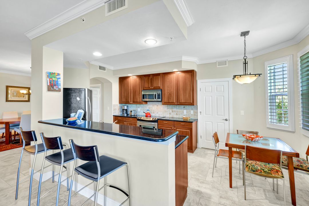 337 Vintage Bay Dr #D1, Marco Island, FL 34145