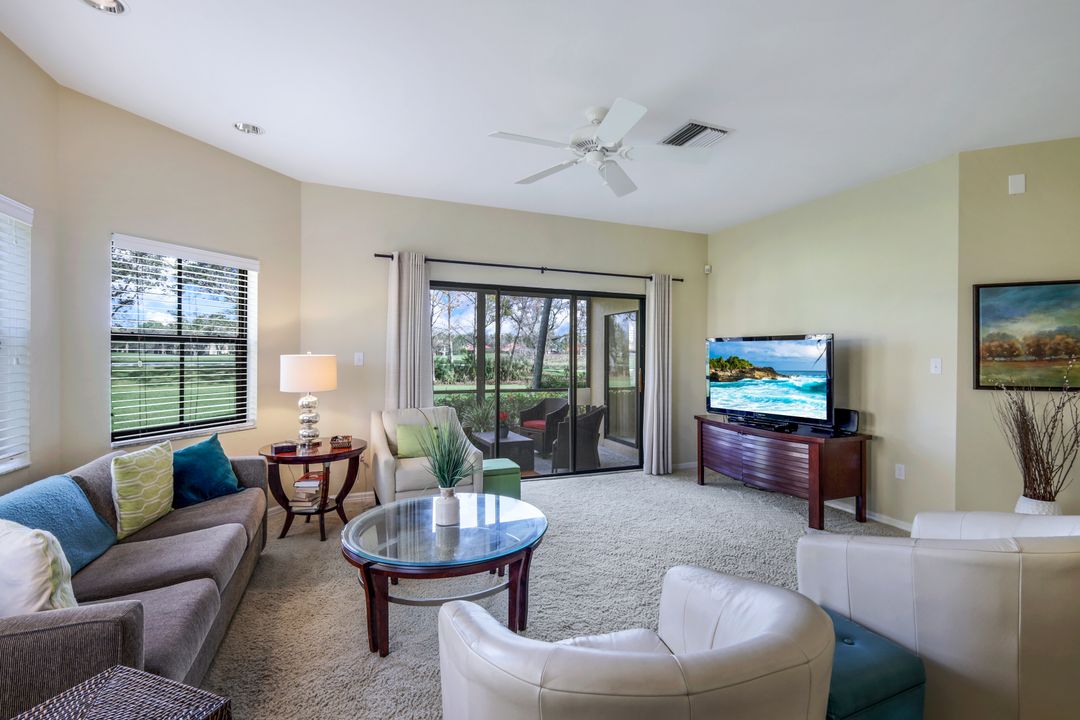 220 Vintage Cir #B101, Naples, FL 34119