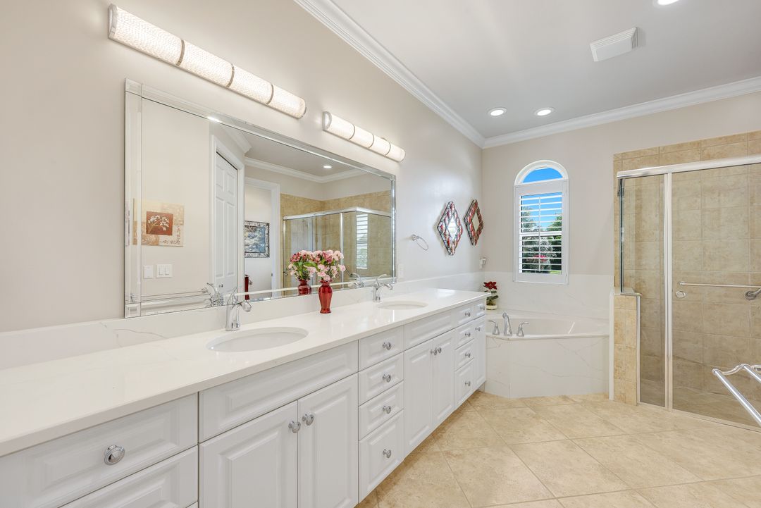 65 Heritage Way, Naples, FL 34110