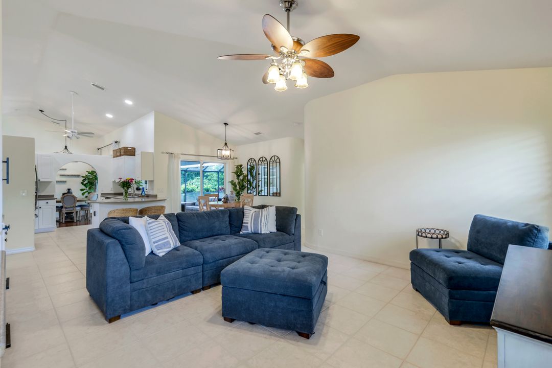 124 Heritage Way, Naples, FL 34110