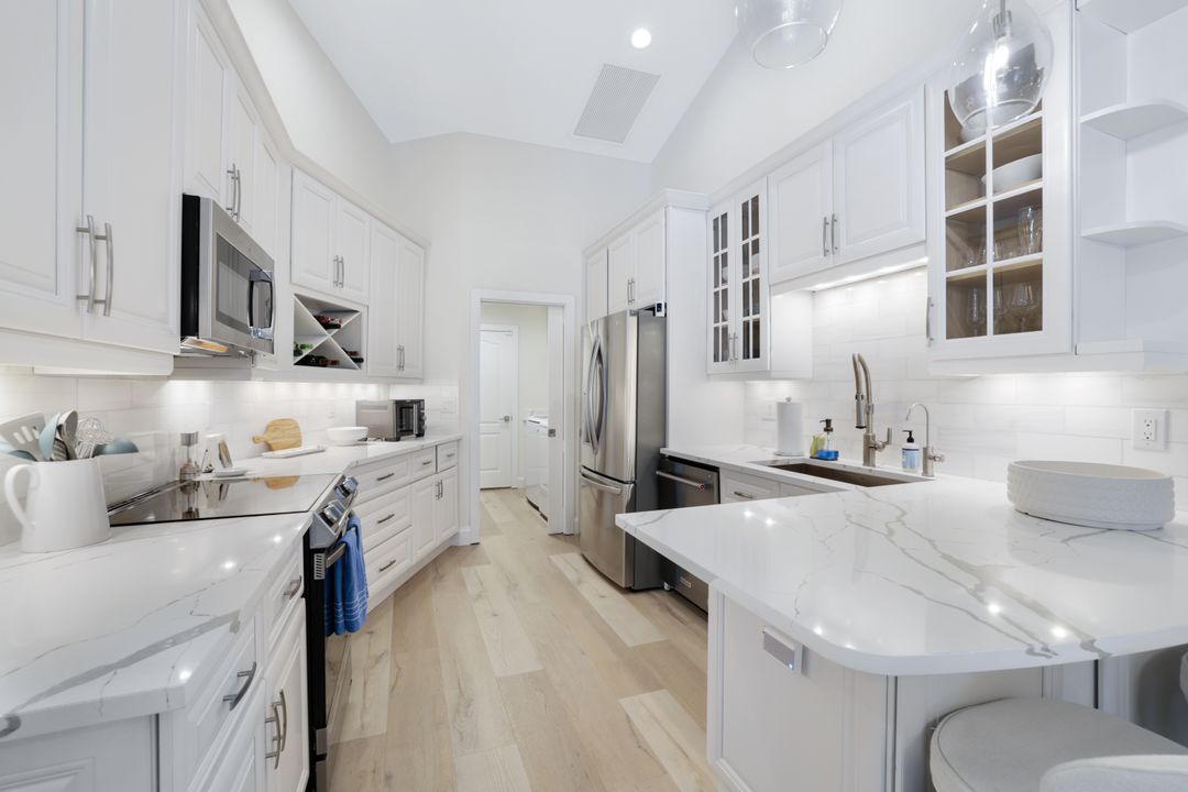 1507 Vintage Ln, Naples, FL 34104