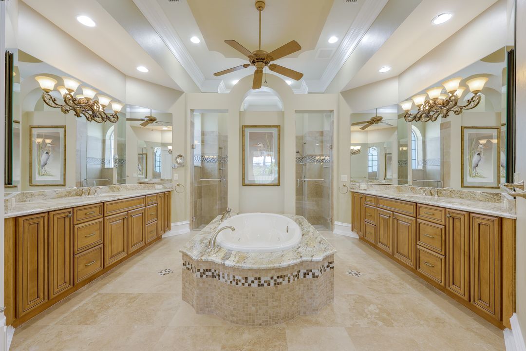 1532 Hermitage Ln, Cape Coral, FL 33914