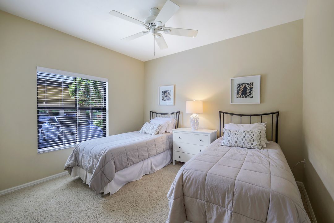 220 Vintage Cir #B101, Naples, FL 34119