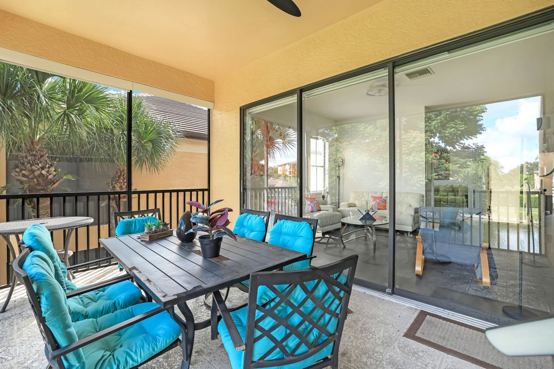 178 Vintage Cir # M-202, Naples, FL 34119