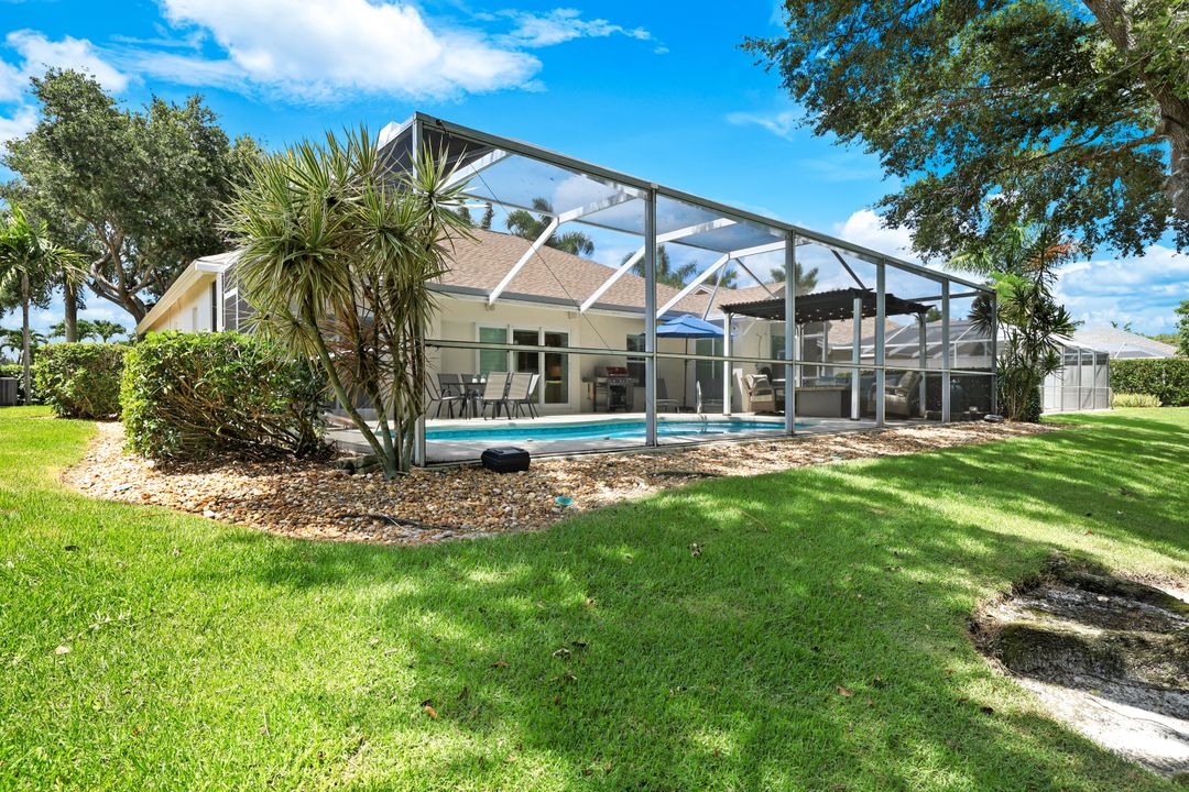 1507 Vintage Ln, Naples, FL 34104