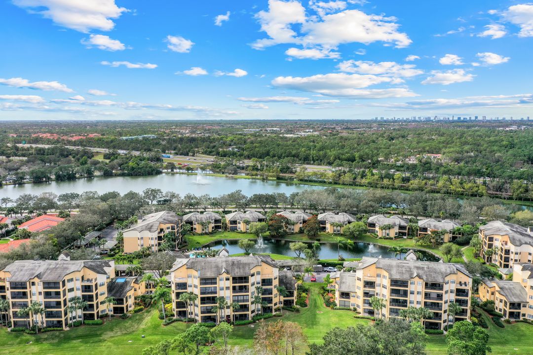 220 Vintage Cir #B101, Naples, FL 34119