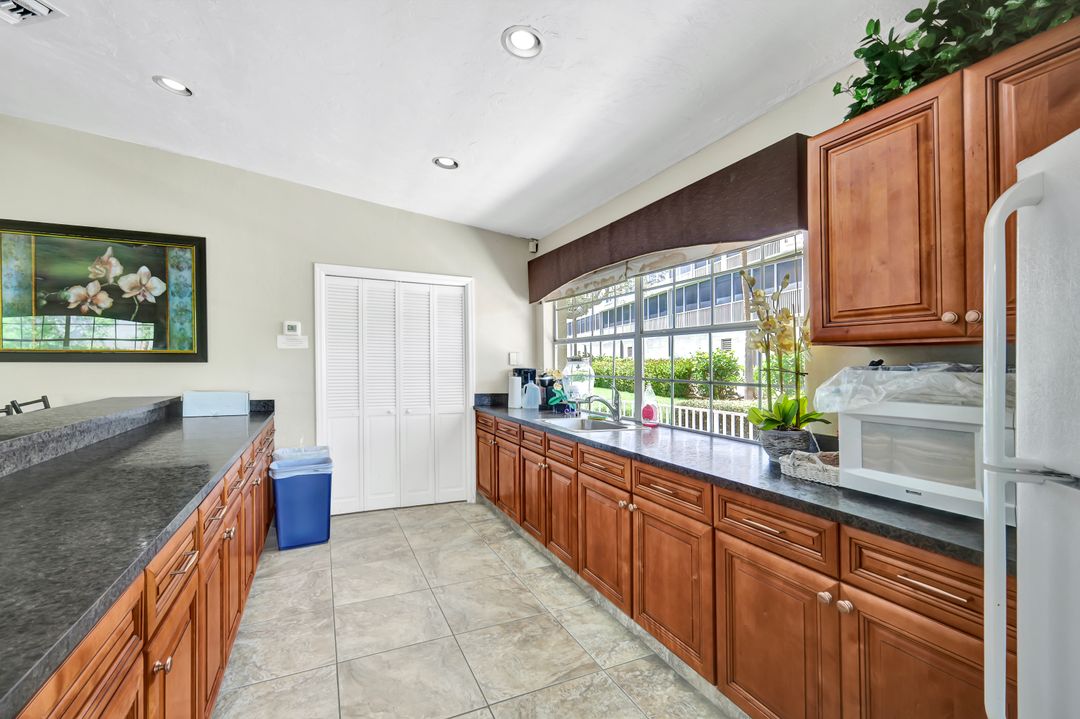 337 Vintage Bay Dr #D1, Marco Island, FL 34145