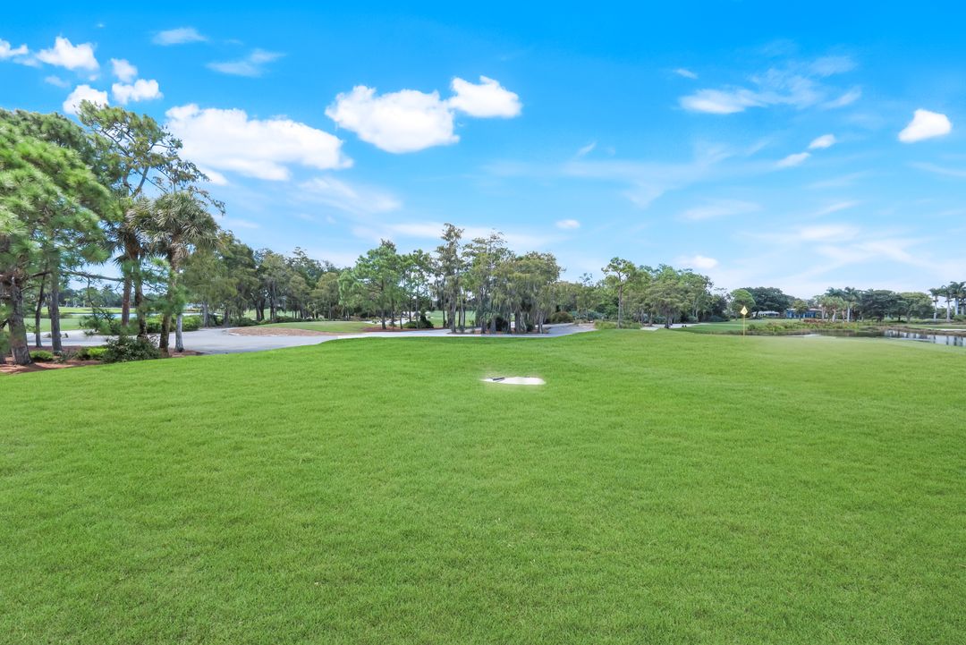 28 Golf Cottage Dr, Naples, FL 34105