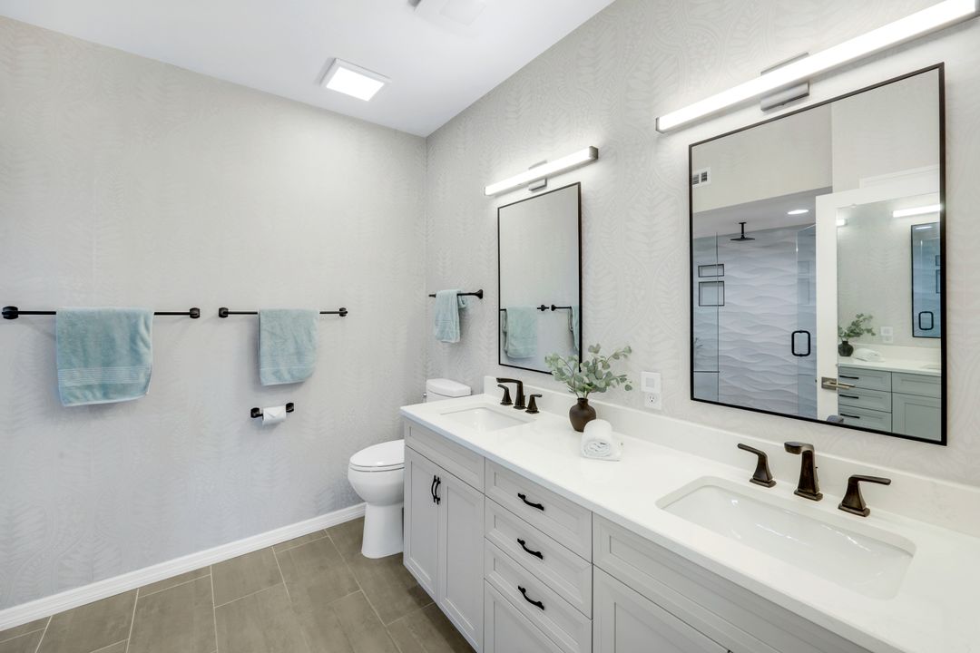 28 Golf Cottage Dr, Naples, FL 34105