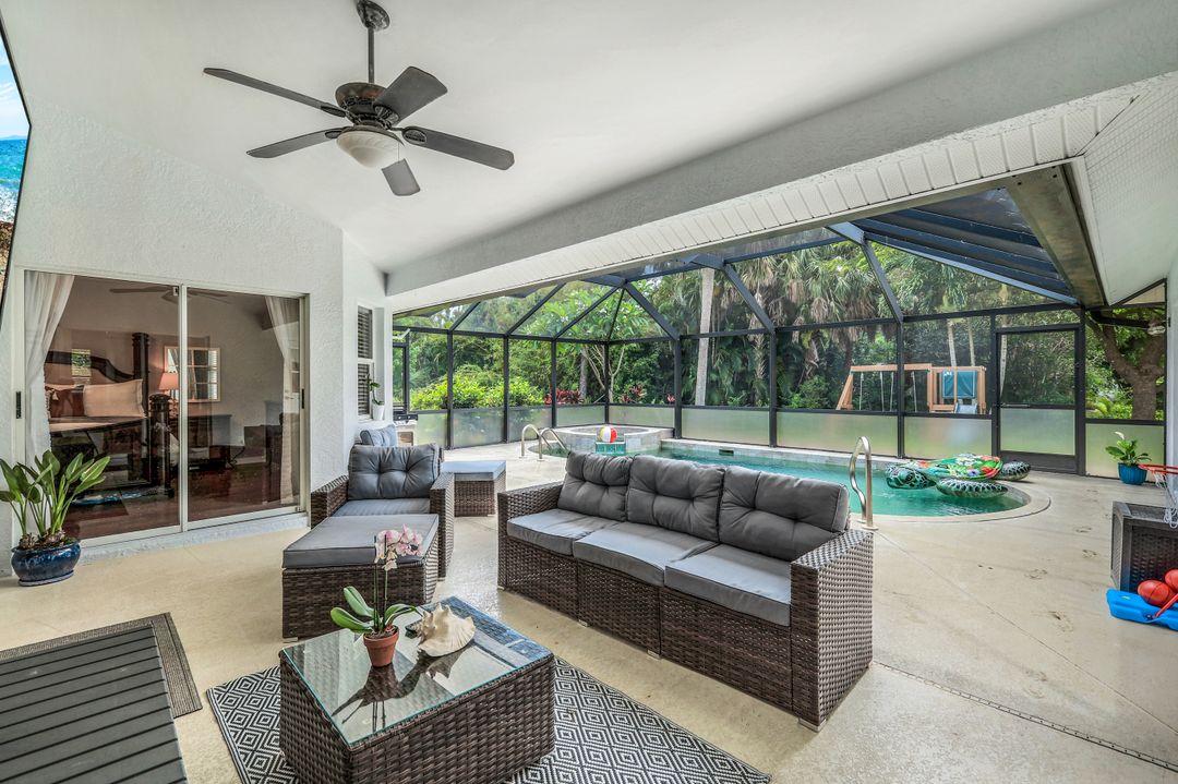 124 Heritage Way, Naples, FL 34110