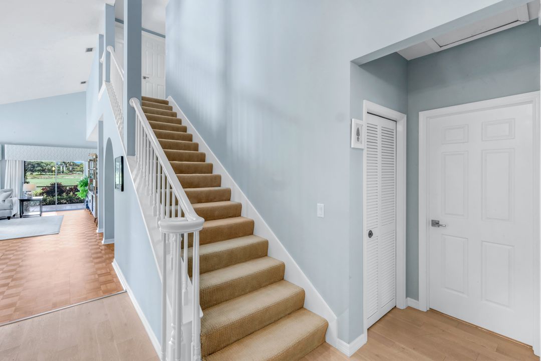 28 Golf Cottage Dr, Naples, FL 34105