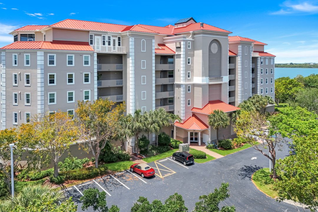 337 Vintage Bay Dr #D25, Marco Island, FL 34145
