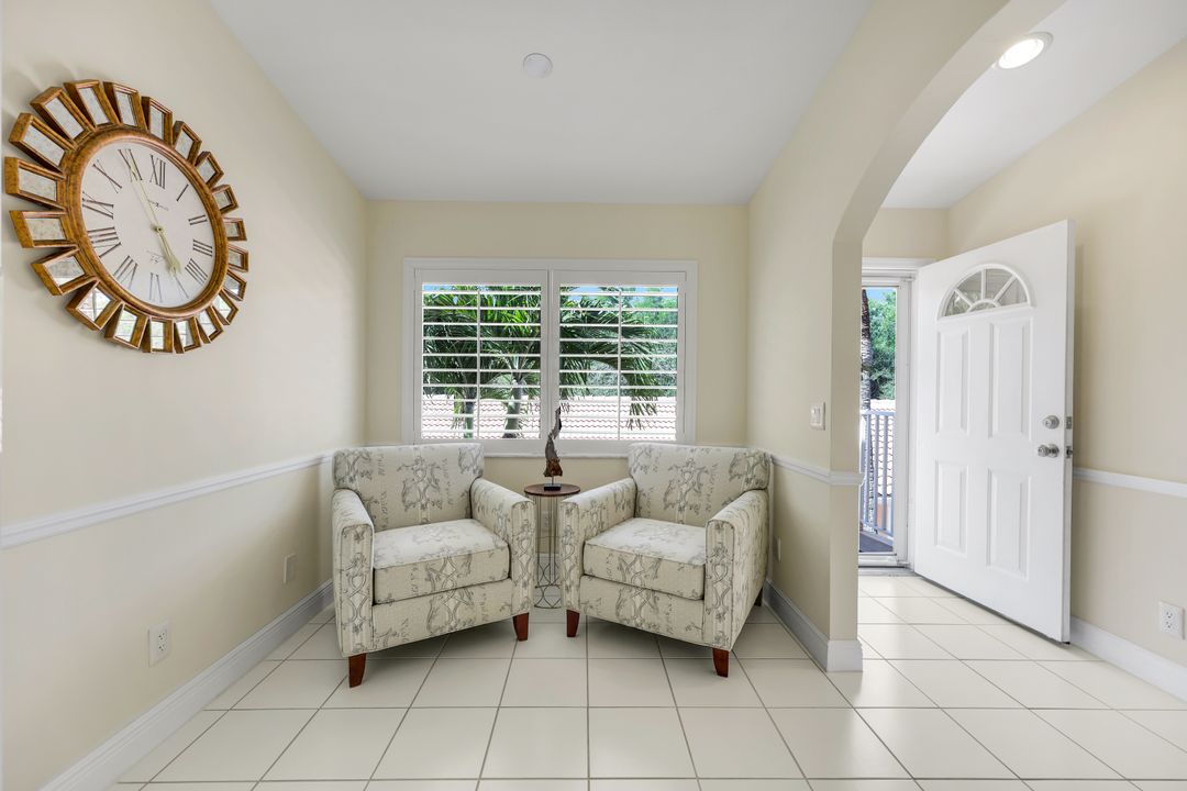 6720 Beach Resort Dr #10, Naples, FL 34114