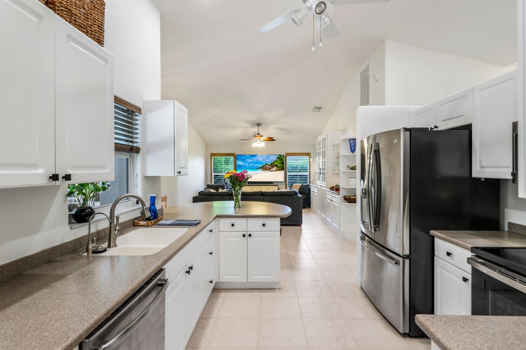 124 Heritage Way, Naples, FL 34110