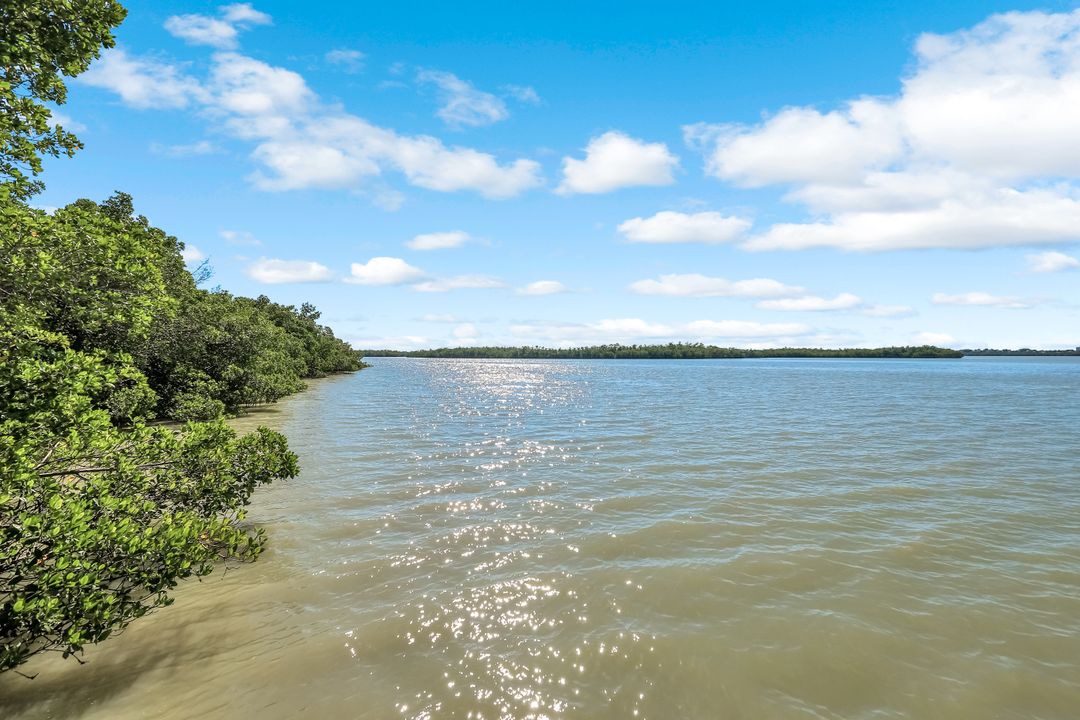 337 Vintage Bay Dr #D28, Marco Island, FL 34145