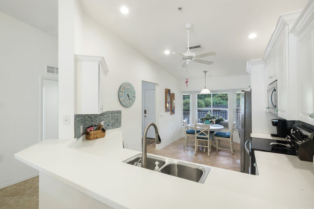 2760 Cypress Trace Cir #2528, Naples, FL 34119