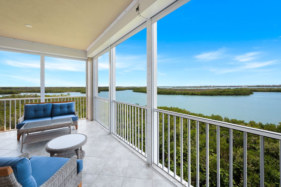 337 Vintage Bay Dr #D25, Marco Island, FL 34145