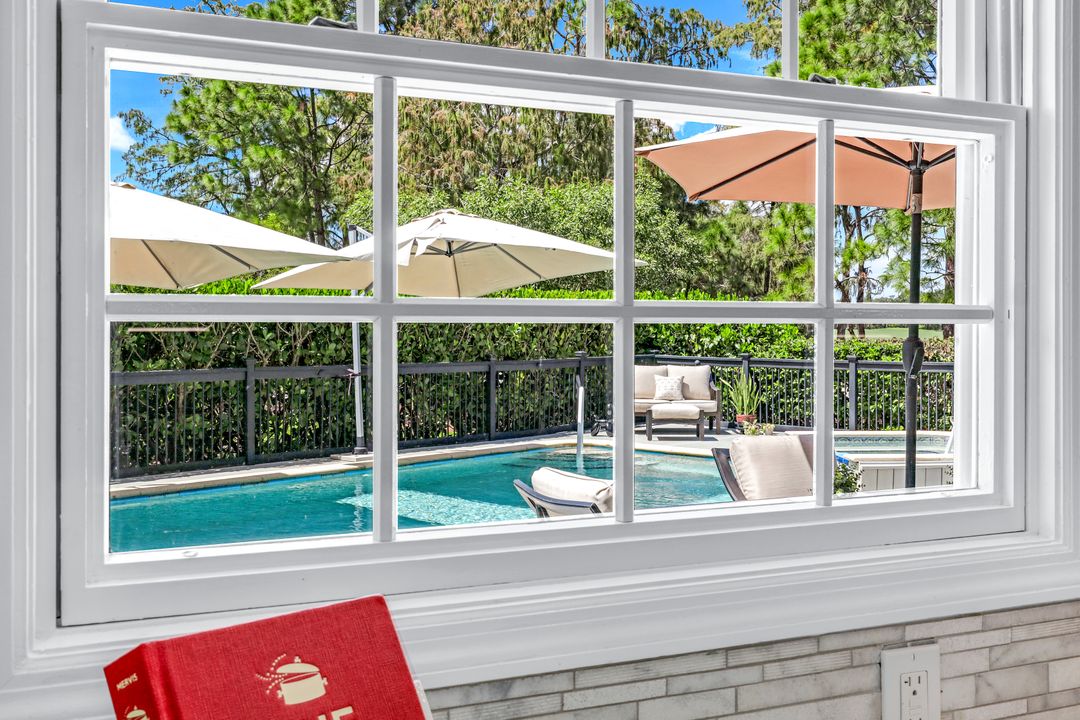 28 Golf Cottage Dr, Naples, FL 34105