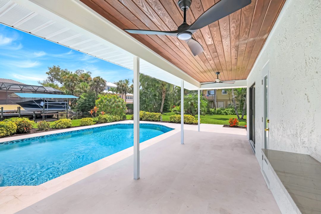 27081 Harbor Dr, Bonita Springs, FL 34135