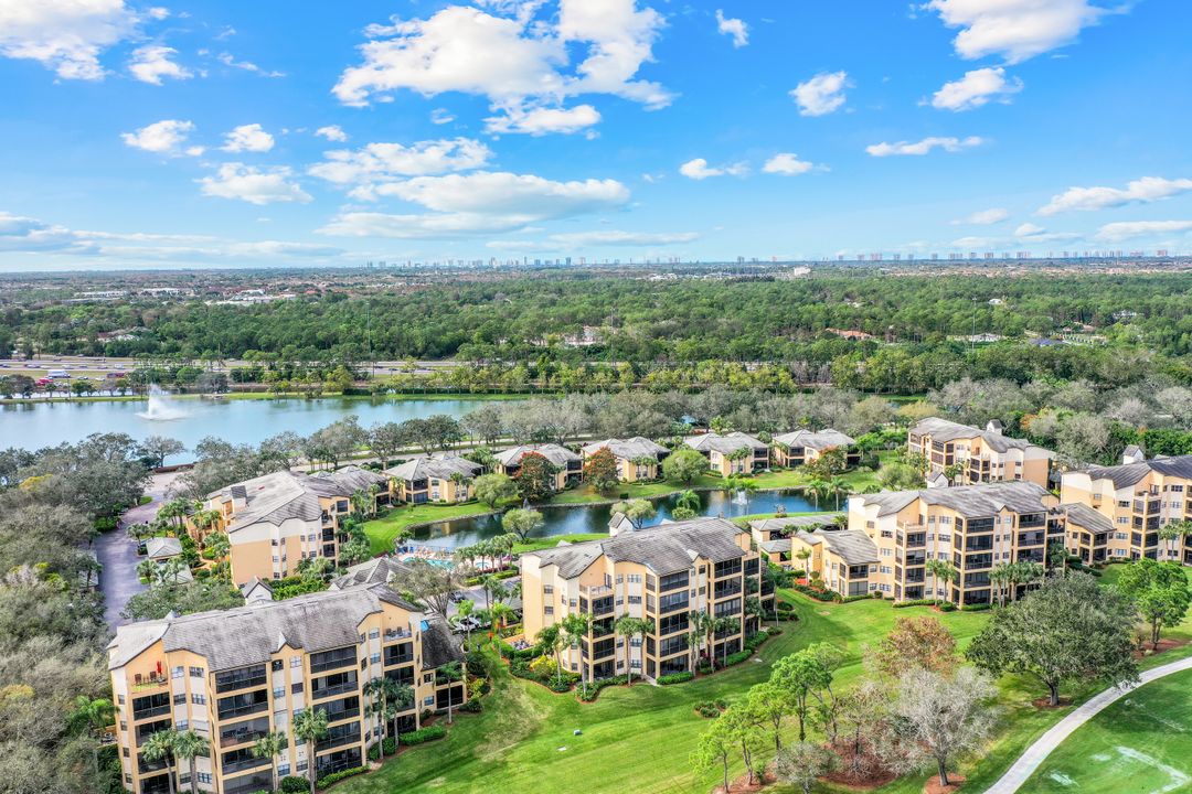 220 Vintage Cir #B101, Naples, FL 34119