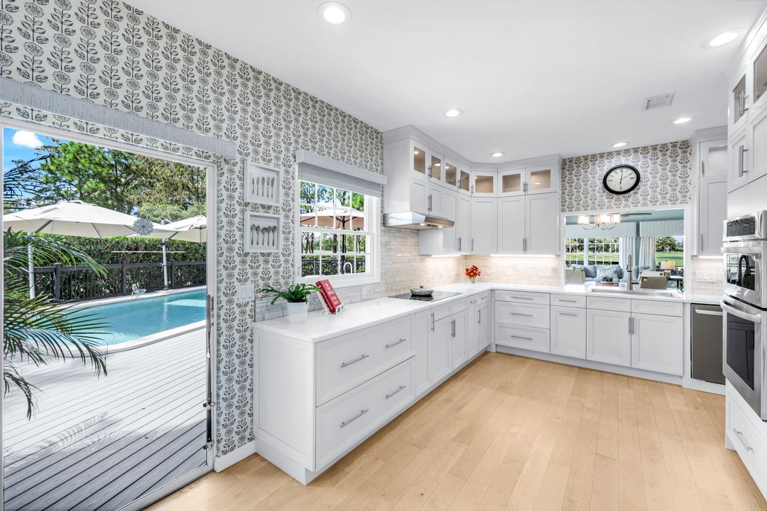 28 Golf Cottage Dr, Naples, FL 34105