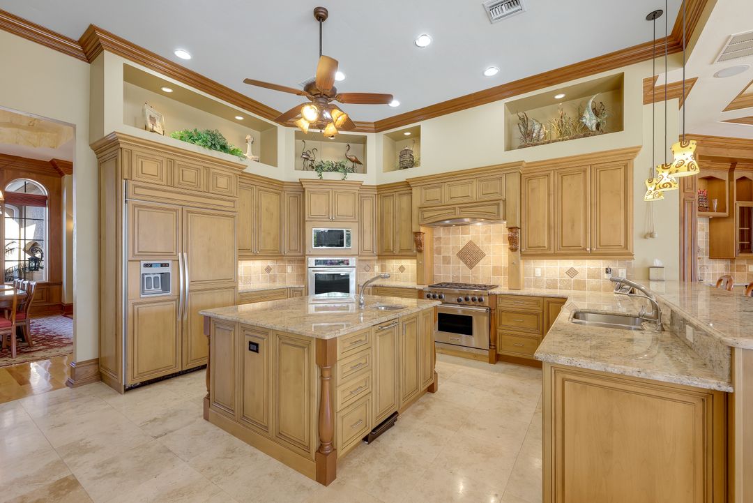 1532 Hermitage Ln, Cape Coral, FL 33914