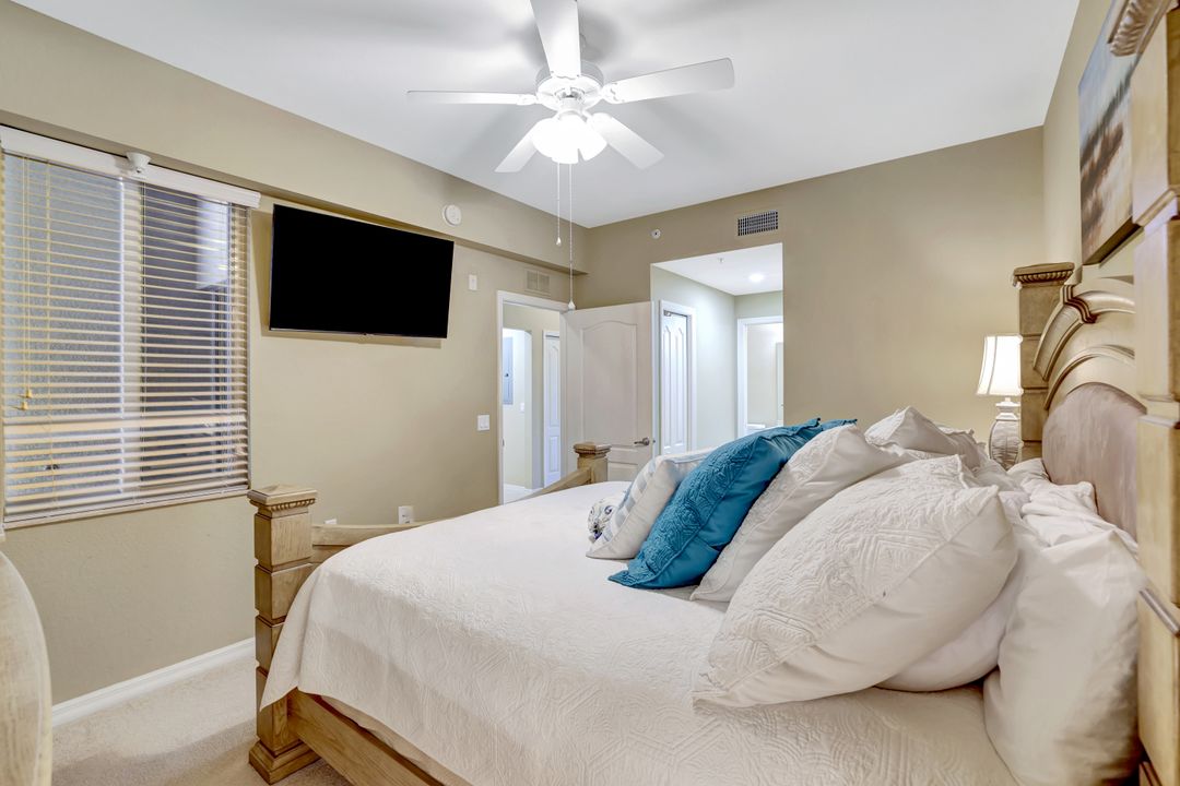 10307 Heritage Bay Blvd #1237, Naples, FL 34120