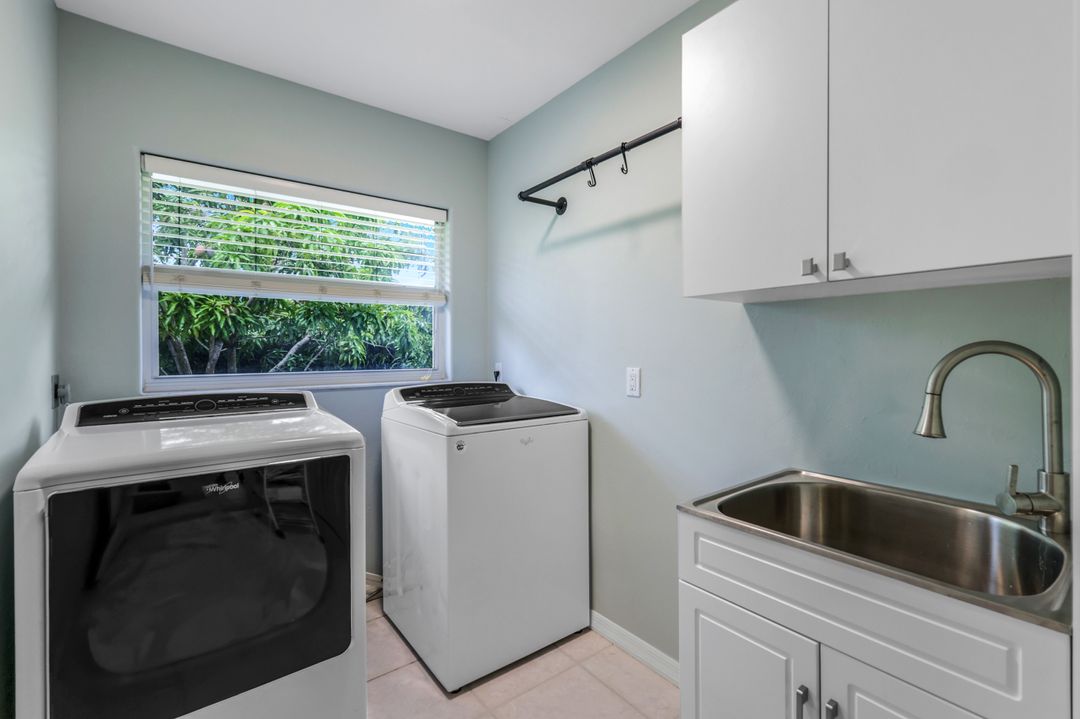 124 Heritage Way, Naples, FL 34110