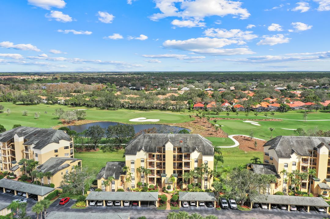 220 Vintage Cir #B101, Naples, FL 34119