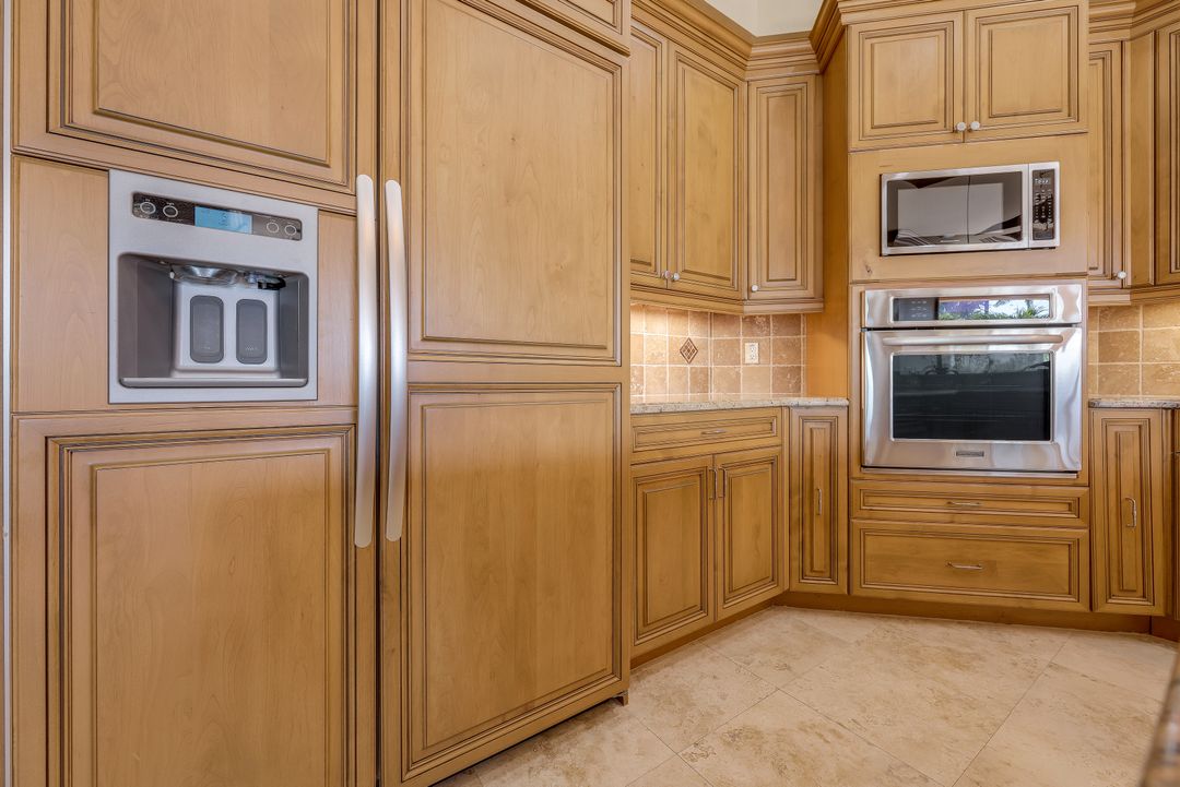 1532 Hermitage Ln, Cape Coral, FL 33914