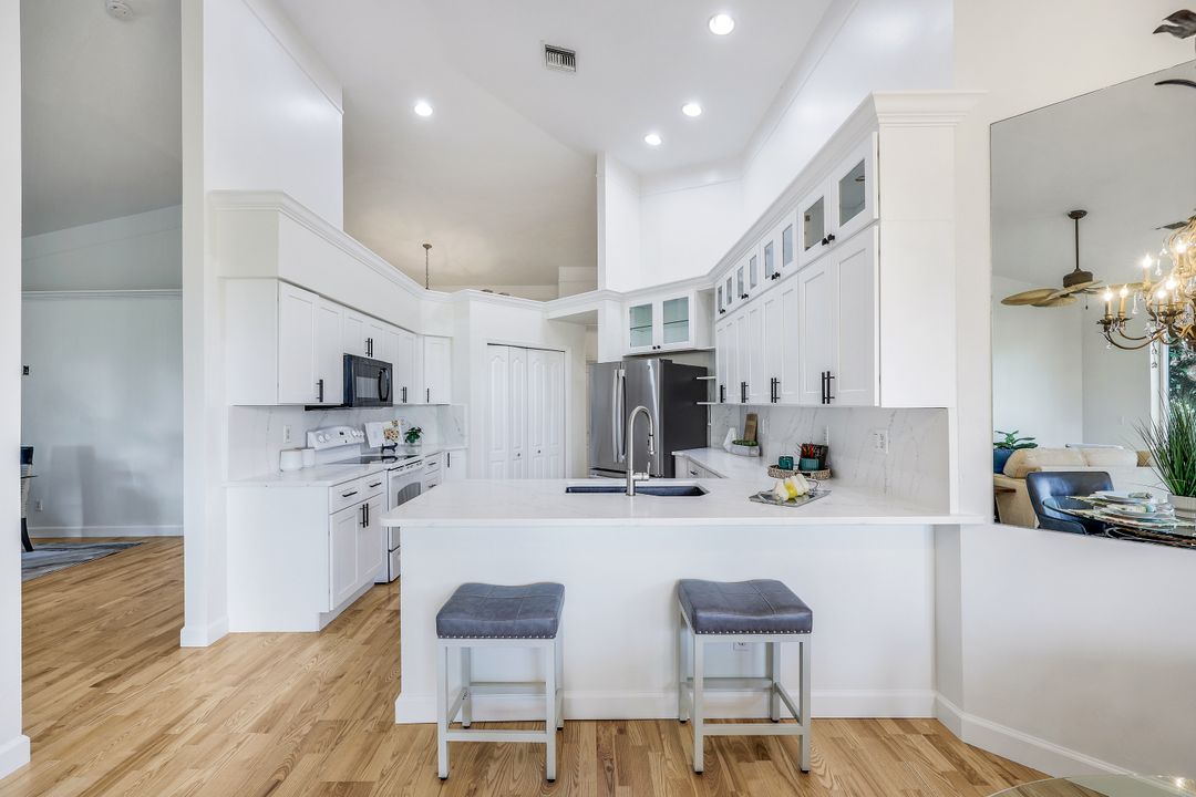 2237 Heritage Greens Dr, Naples, FL 34119