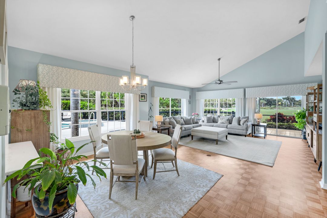 28 Golf Cottage Dr, Naples, FL 34105