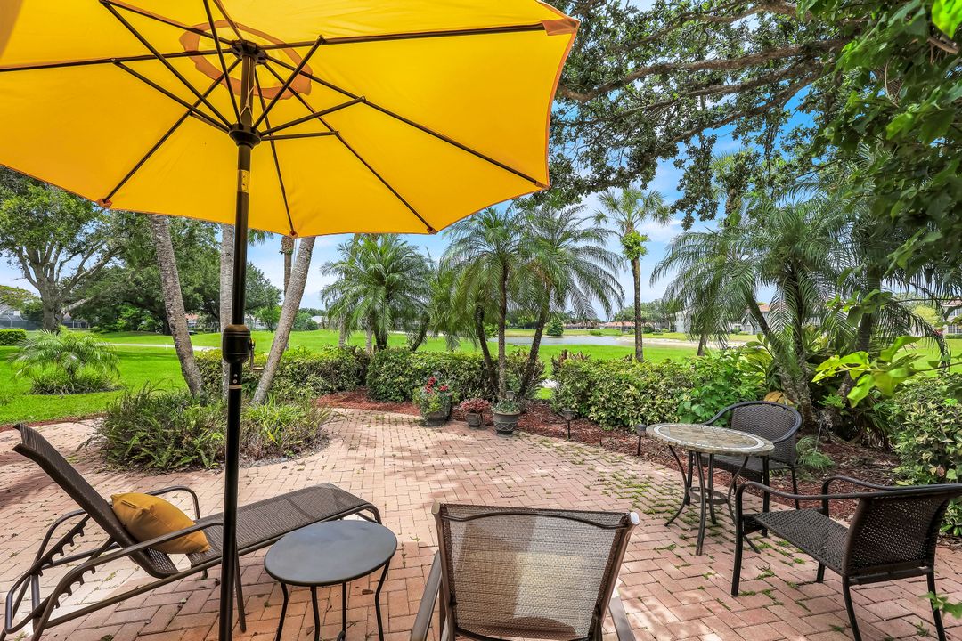 2237 Heritage Greens Dr, Naples, FL 34119