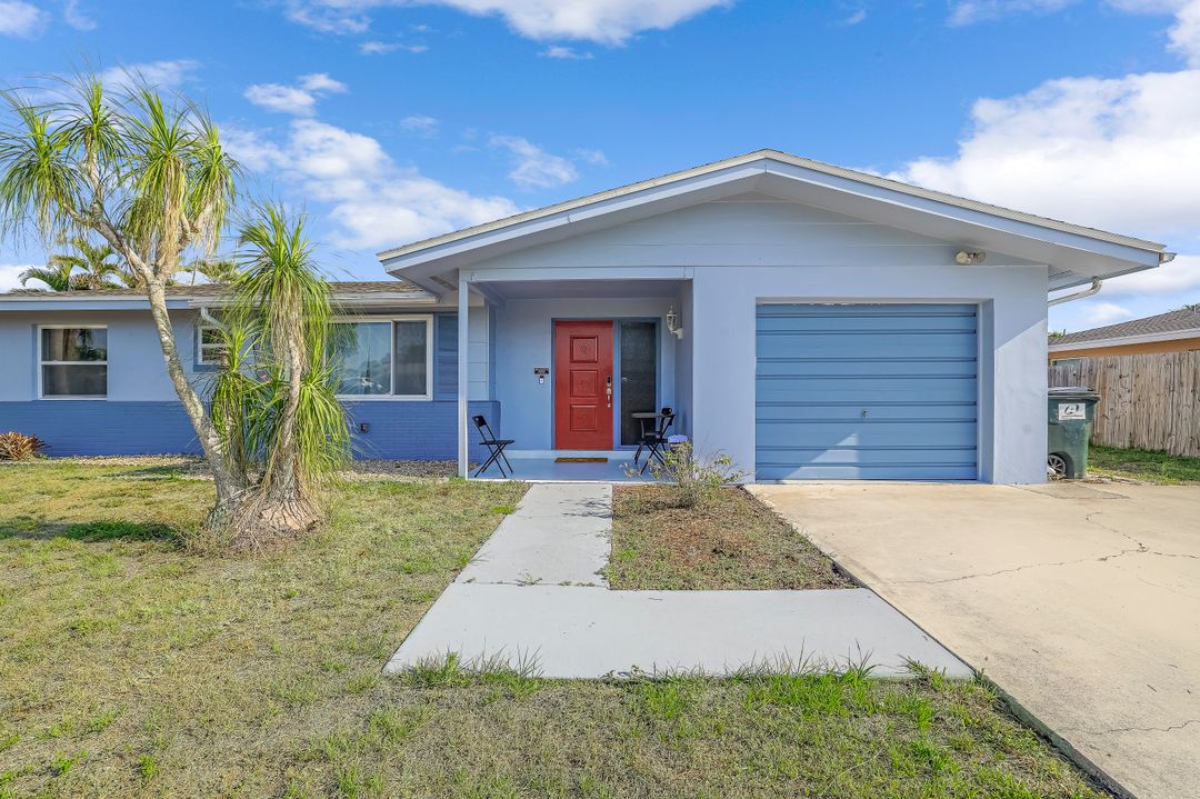 1670 N Hermitage Rd, Fort Myers, FL 33919