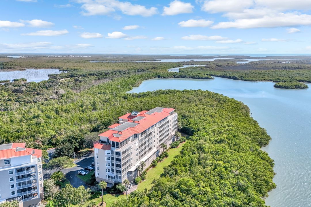 337 Vintage Bay Dr #D28, Marco Island, FL 34145