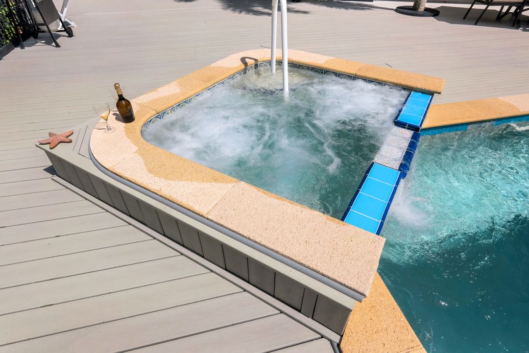 28 Golf Cottage Dr, Naples, FL 34105