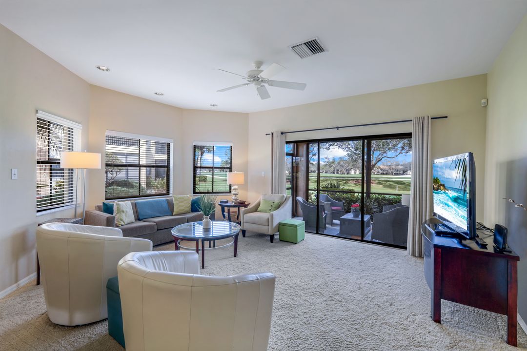 220 Vintage Cir #B101, Naples, FL 34119