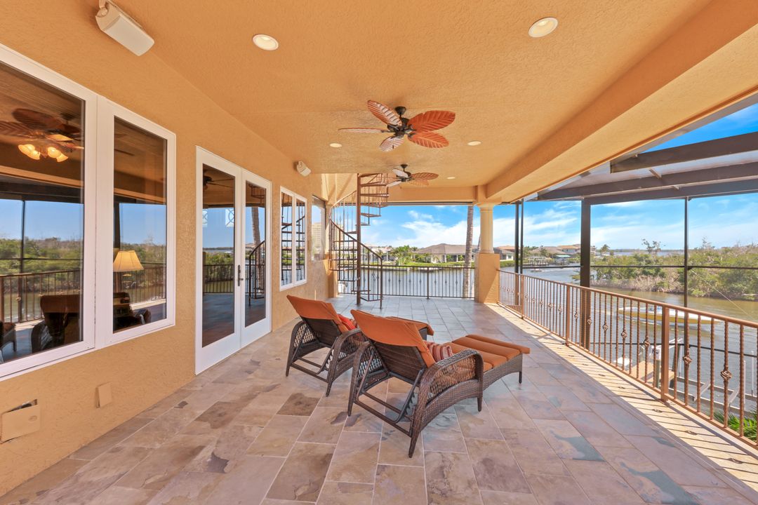 1532 Hermitage Ln, Cape Coral, FL 33914